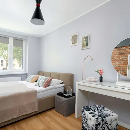 Modern Jaworowa Perfect For Remote Work By Renters דירה