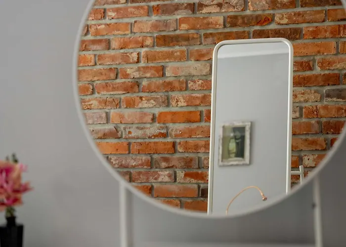 Modern Jaworowa Perfect For Remote Work By Renters Poznań