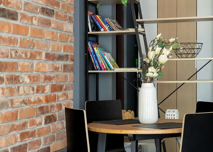 아파트 Modern Jaworowa Perfect For Remote Work By Renters 포즈난